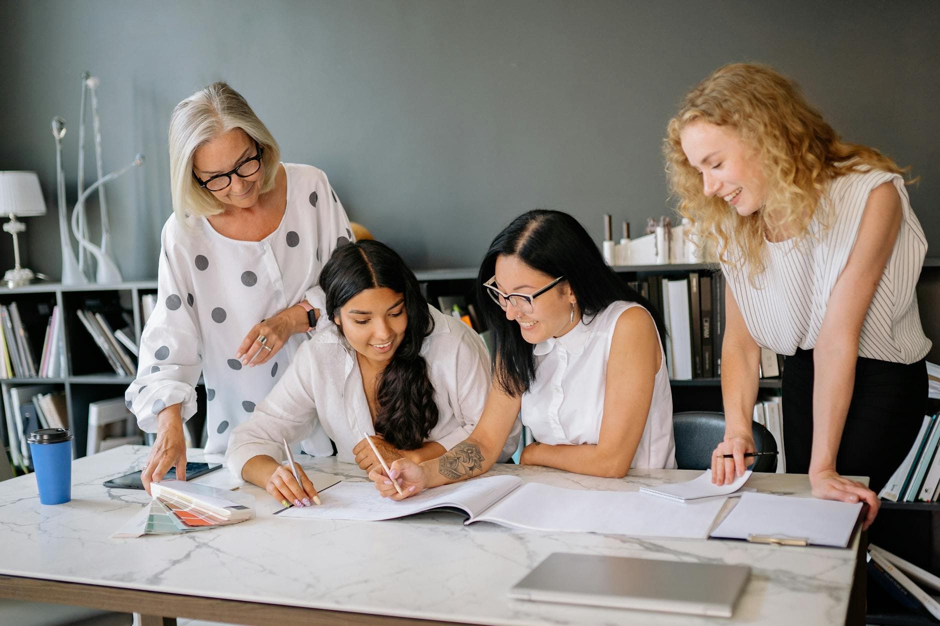 girls study image