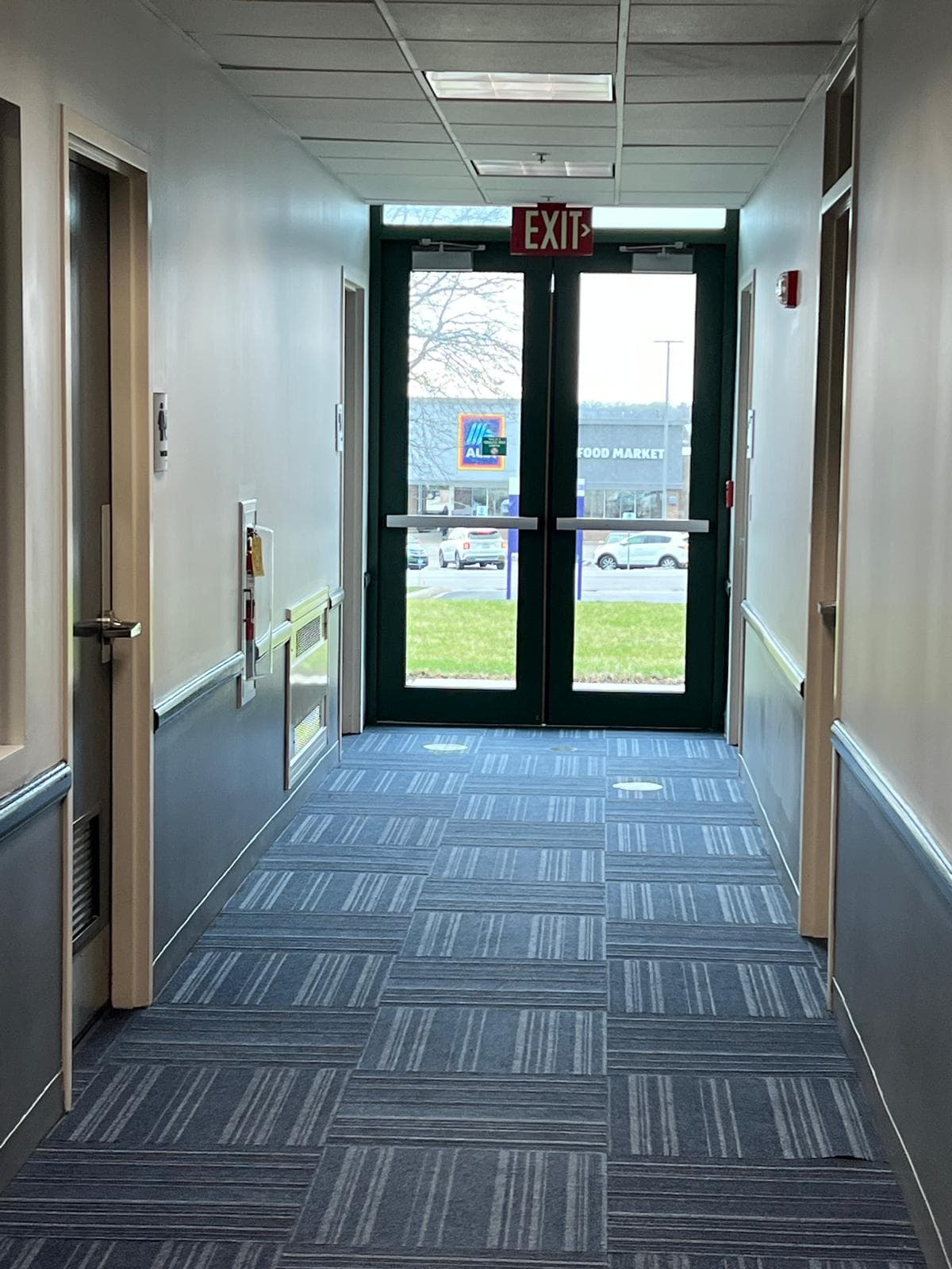 indoor image