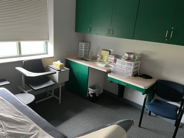 medical exam room image